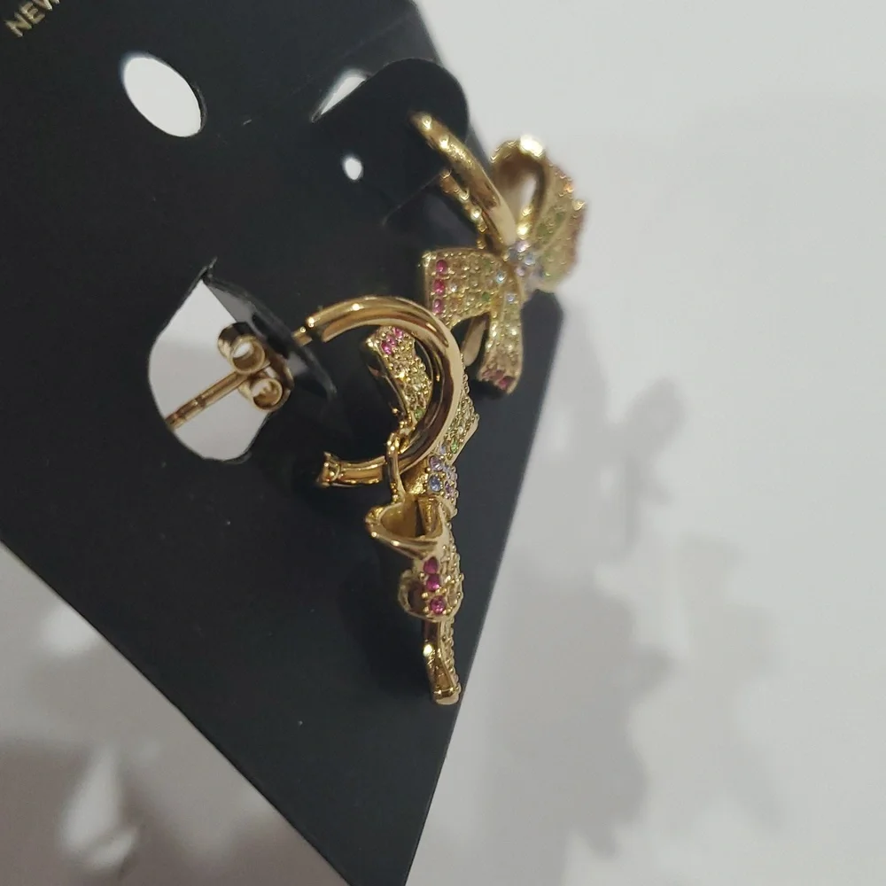 Coach‎ bright multicolored pave crystal gemstones adorned bow post earrings new - Picture 5 of 10